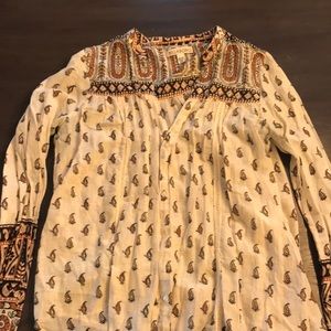 Billabong button-up shirt. Lightweight, beautiful design.